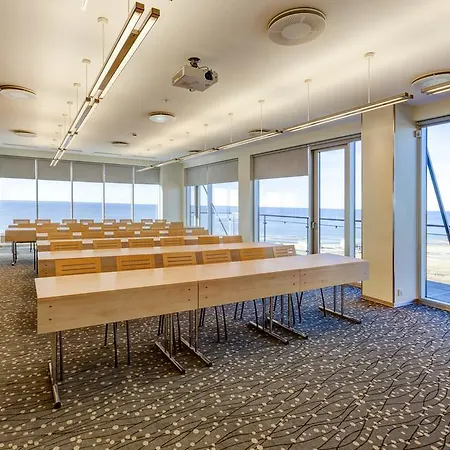 Hotell Tervise Paradiis 4*